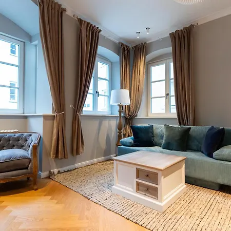 Wunderschoenes Altbaujuwel In Ruhiger Innenstadtlage Apartment Augsburg
