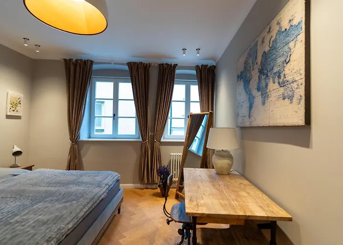 Wunderschoenes Altbaujuwel In Ruhiger Innenstadtlage Lejlighed Augsburg